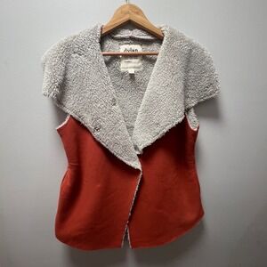 Dylan Los Angeles Vest Soft Luxurious Faux‎ Suede/Sherpa Snap Closure Sz XS